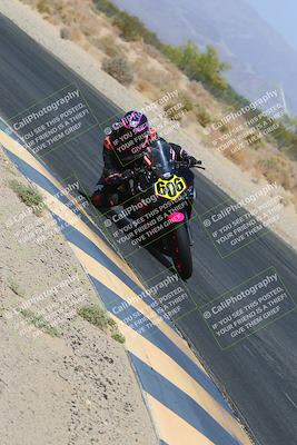 media/Apr-10-2022-SoCal Trackdays (Sun) [[f104b12566]]/Turn 7 Inside (1025am)/